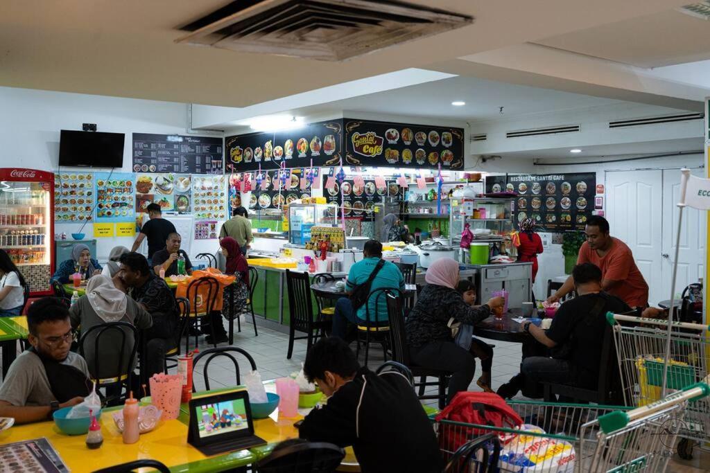Mario Scott Garden Mid Valley Megamall Level 20 * Kuala Lumpur